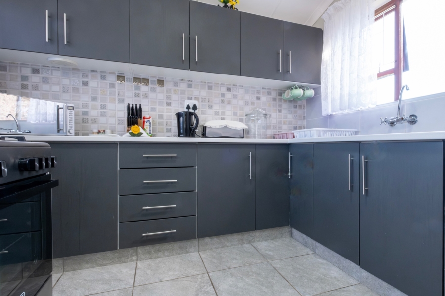 3 Bedroom Property for Sale in Heatherlands Western Cape